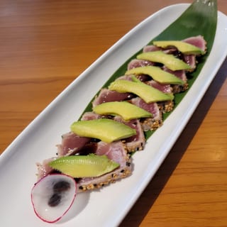 SA9-TATAKI SEARED TUNA CARPACCIO