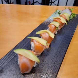 SA7-SALMON BLUE CRAB W/TRUFFLE OIL