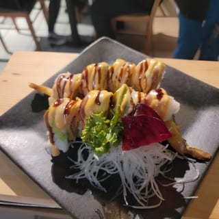 TR14-SHRIMP TRIO ROLL