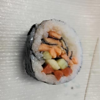 CR6-SALMON SKIN ROLL (5PCS)