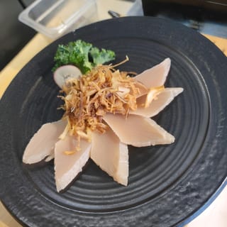 SA1-ALBACORE SASHIMI W/CRUNCH ONION