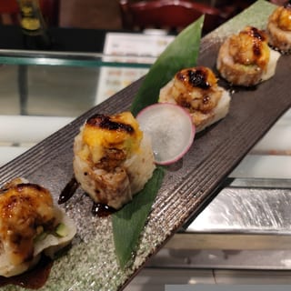 TR4-CRUNCH EEL BLUE CRAB