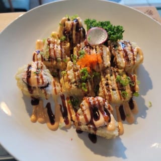 TR20-GOLDEN SPICY TUNA ROLL